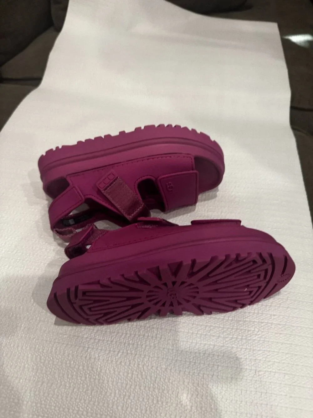 UGG Kids Platform Sandals Size 1 Magenta Purple